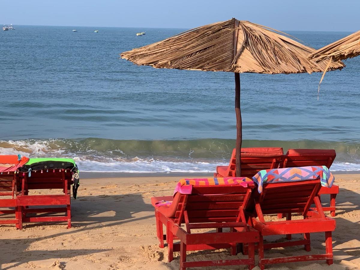 Casa Candolim Beach Front Bagian luar foto