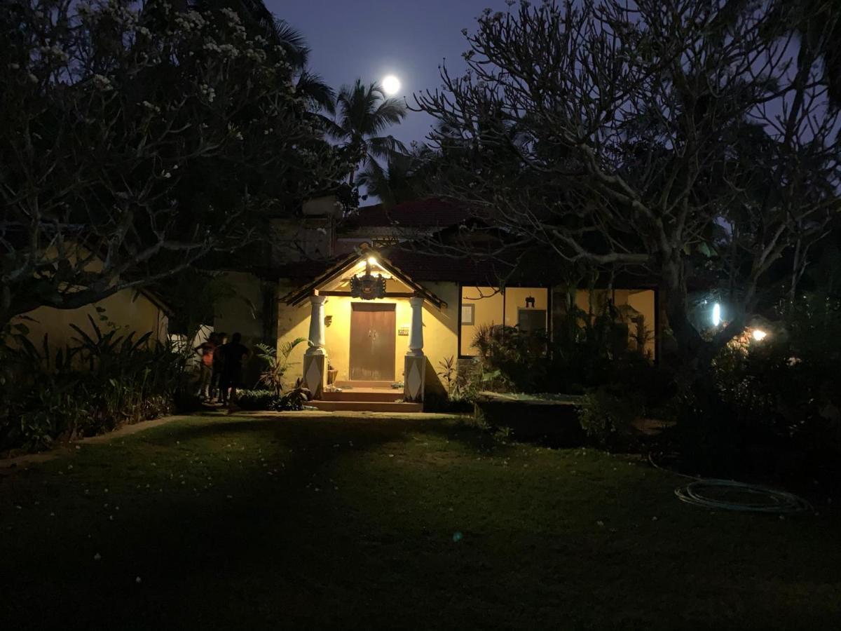 Casa Candolim Beach Front Bagian luar foto